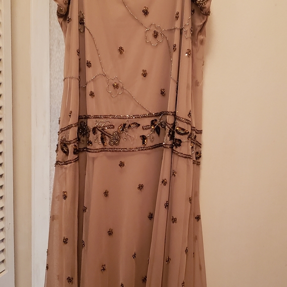 Dress - Picture 9 of 9